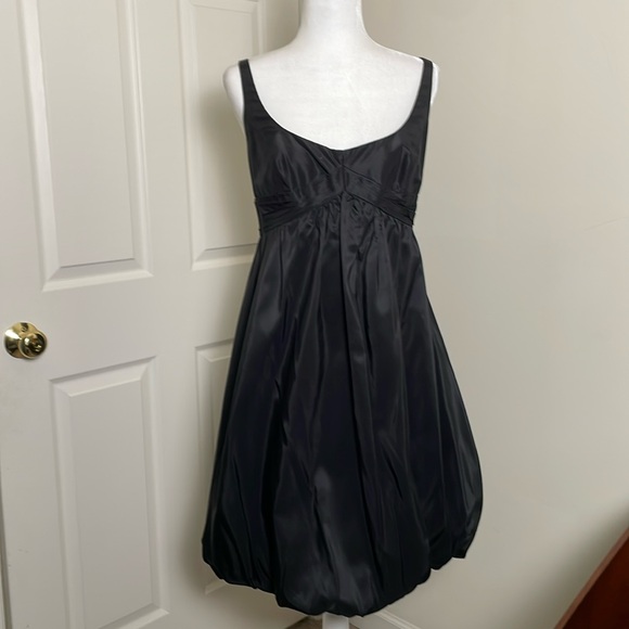 Carmen Marc Valvo Dresses & Skirts - Carmen Marc Valvo: Silk Cocktail Dress with Bubble Hem